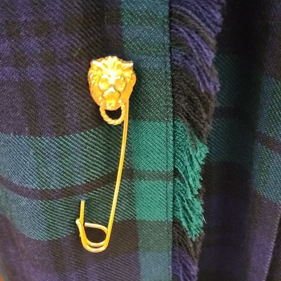 Kilted Skirt - Brooks Brothers Night Watch Tartan Kilt - 30 inch length - Picture 6 of 14